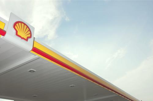 Shell shareholders vote against Paris Climate Agreement resolution 
